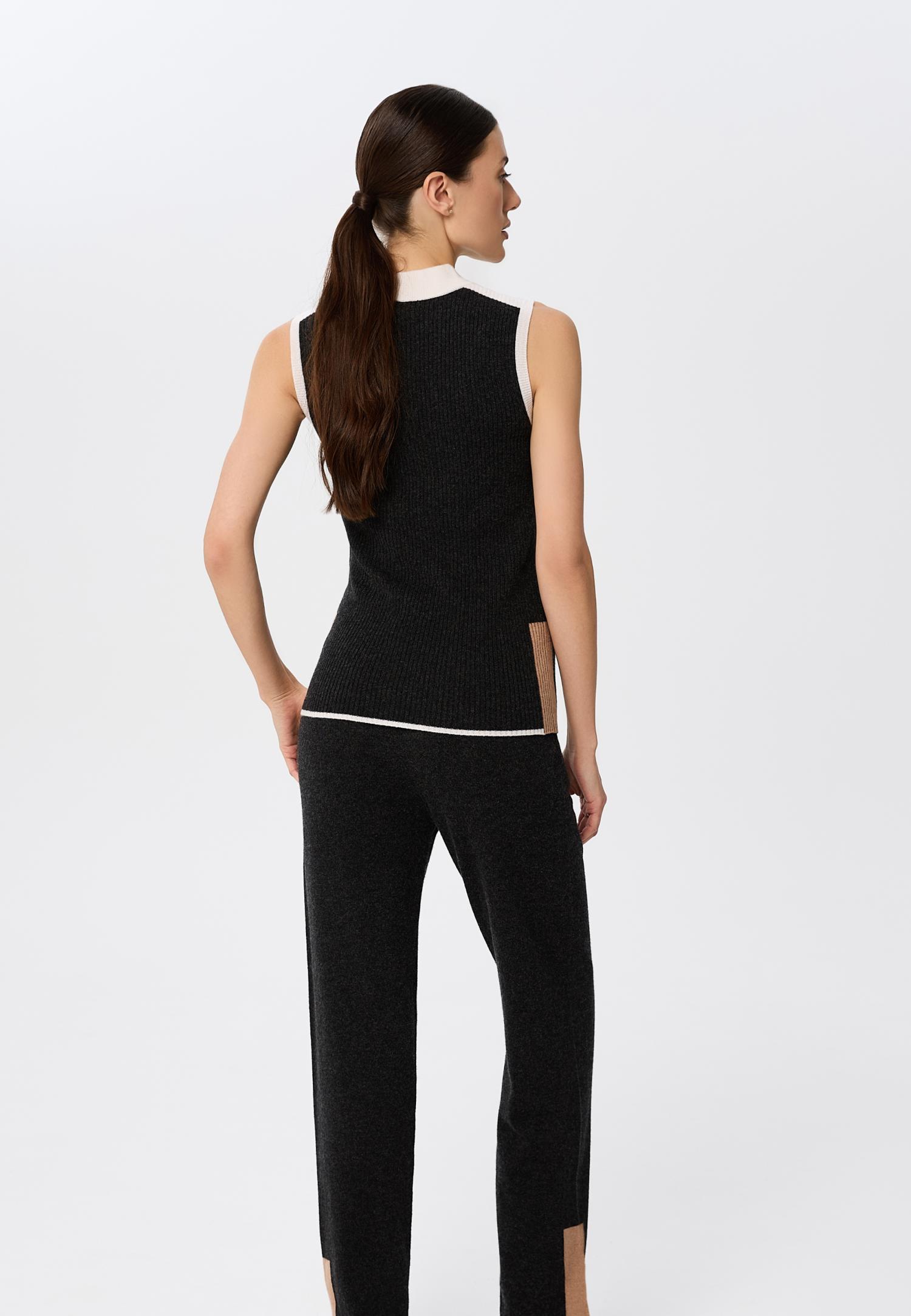 Водолазка без рукавів з кашеміру